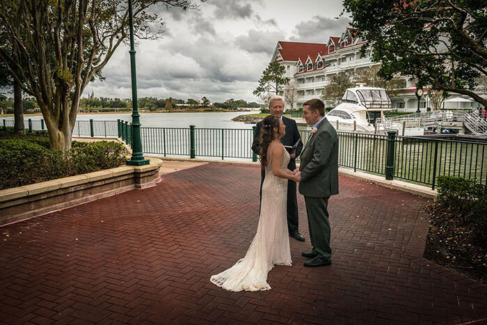 Orlando Wedding Officiant 2025 Guide