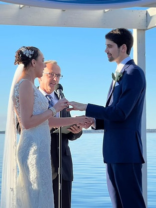 Wedding Officiant Cost in Florida 2025