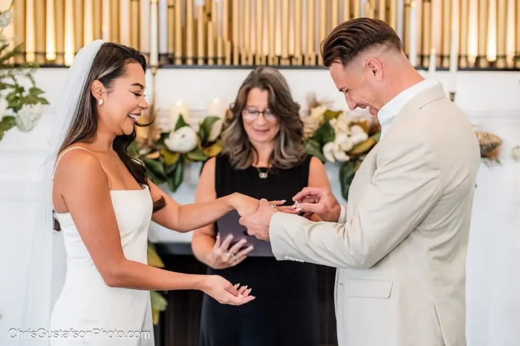 Keri & Ben’s Winter Wedding at The Little Wedding Chapel